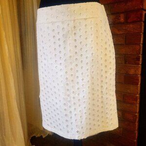 Ann Taylor White Eyelet Cotton Knee Length Pencil Skirt - Size 12